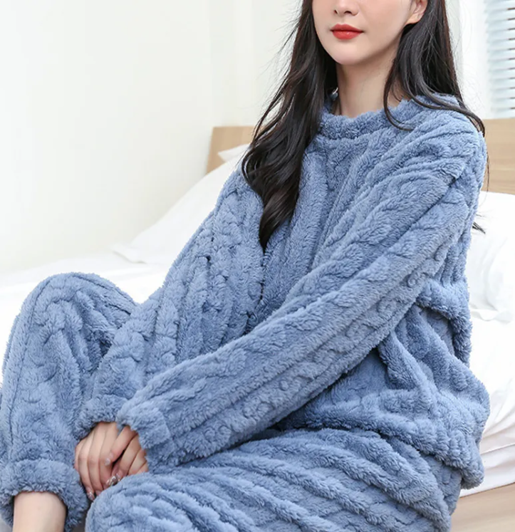 Pijama de Invierno de Terciopelo de Coral Calido