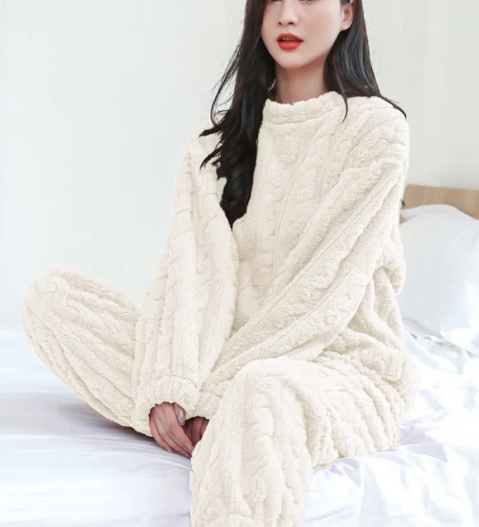 Pijama de Invierno de Terciopelo de Coral Calido
