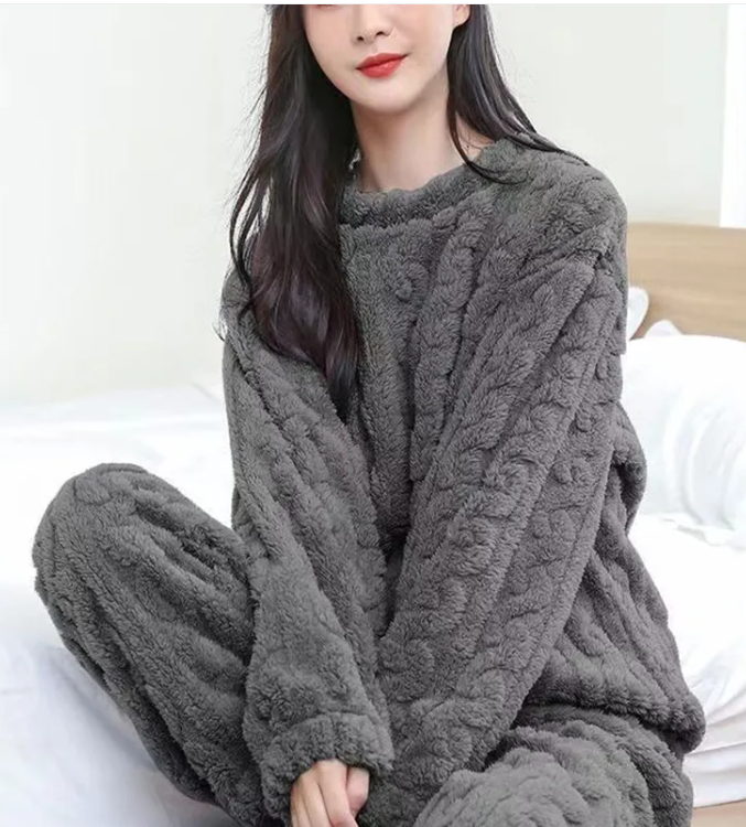 Pijama de Invierno de Terciopelo de Coral Calido