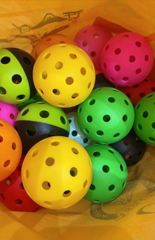 Pelotas de Pickleball para Exterior 40 y 26 Agujeros
